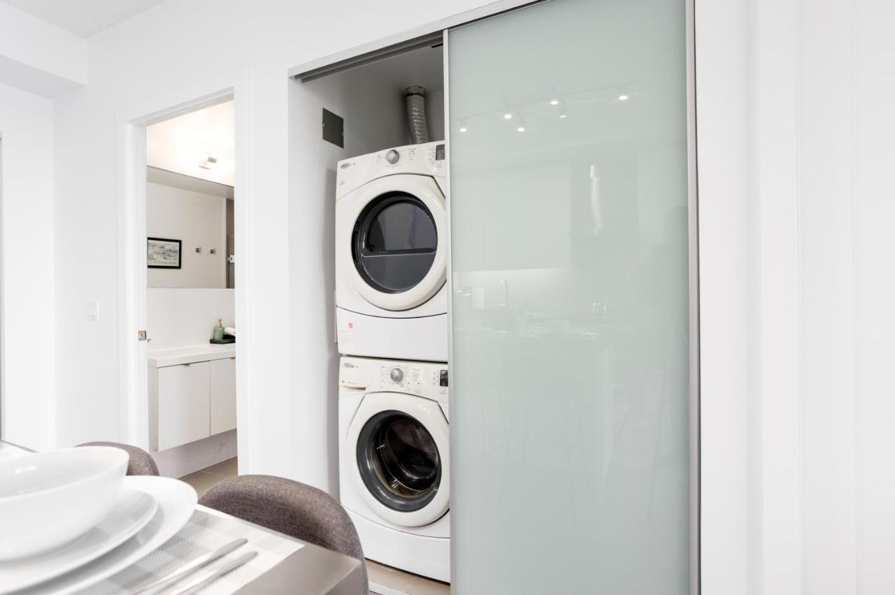 Stylish Suite At 300 Front Street W Toronto Exterior photo